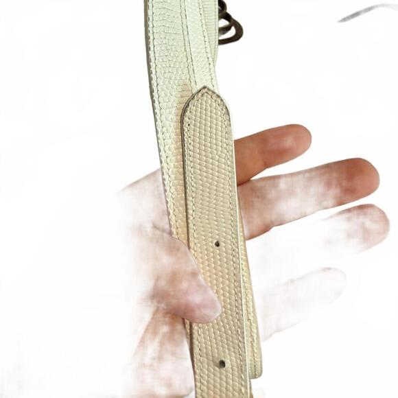 AUTHENTIC Vintage Salvatore Ferragamo White Crossbody Bag Full Inclusion-EUC - Picture 6 of 9